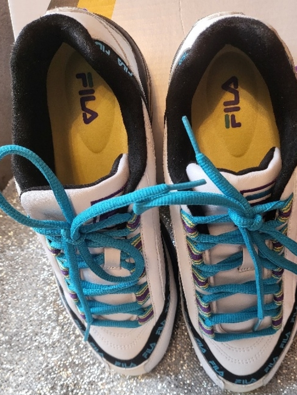 FILA Drst 97 Xray Tracer Size 8.5 White/Atomic Blue/Black w/ Teal Laces